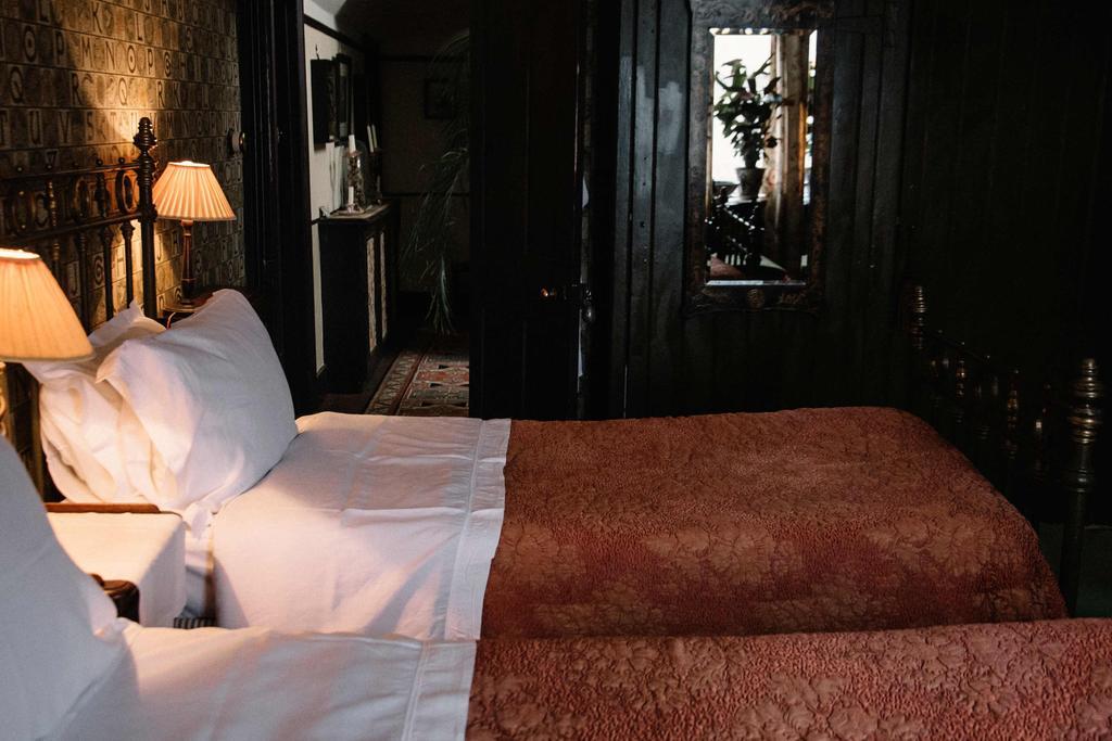 St Benedict - Victorian Bed And Breakfast Χέιστινγκς Εξωτερικό φωτογραφία